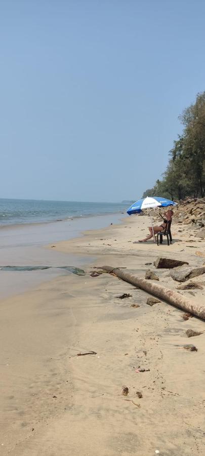 Vintage Inn Homestay Cherai Beach Bagian luar foto